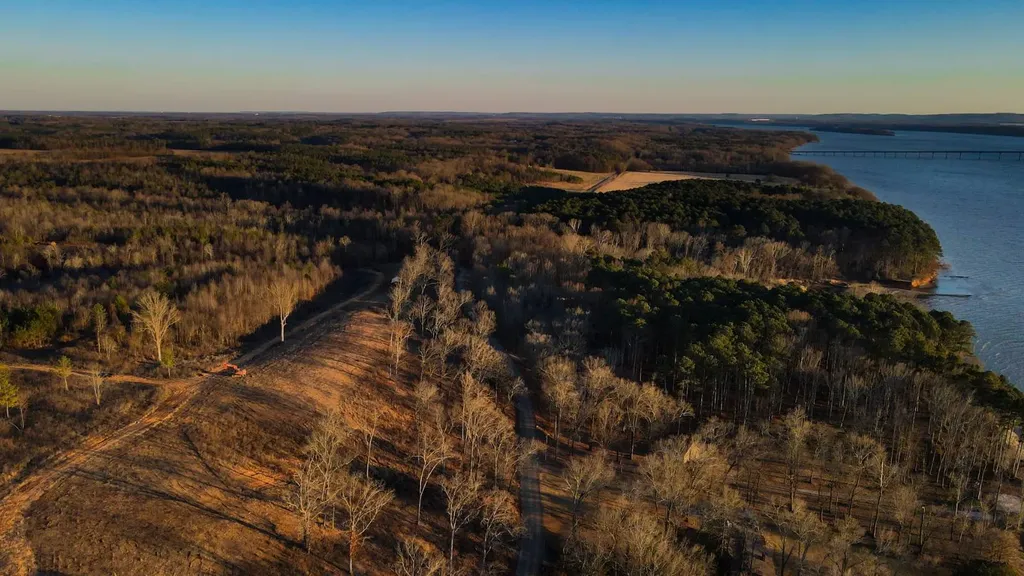 13 Lake Bend Shores Drive Florence AL 35633