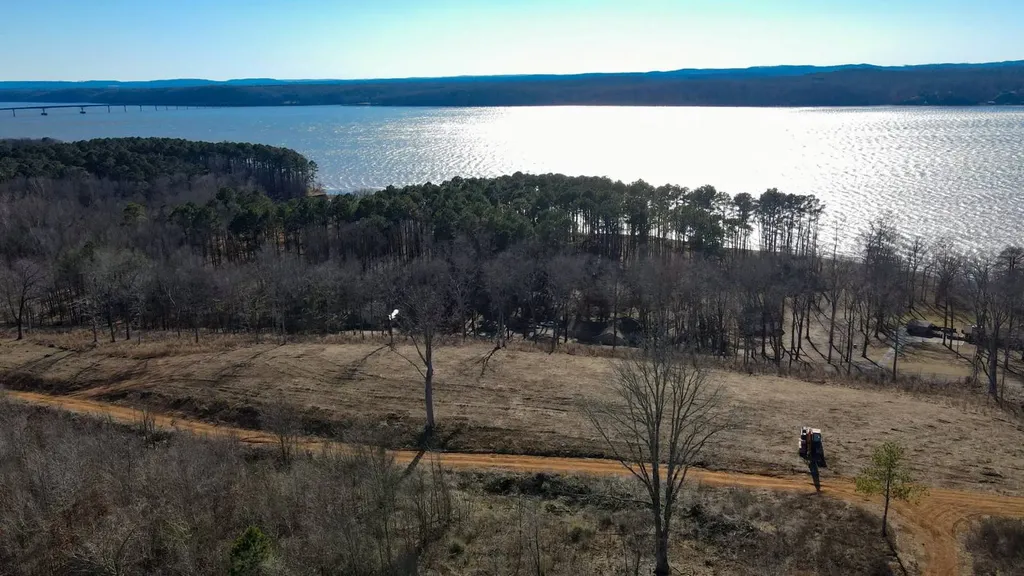 13 Lake Bend Shores Drive Florence AL 35633