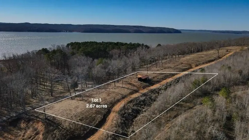 11 Lake Bend Shores Drive Florence AL 35633