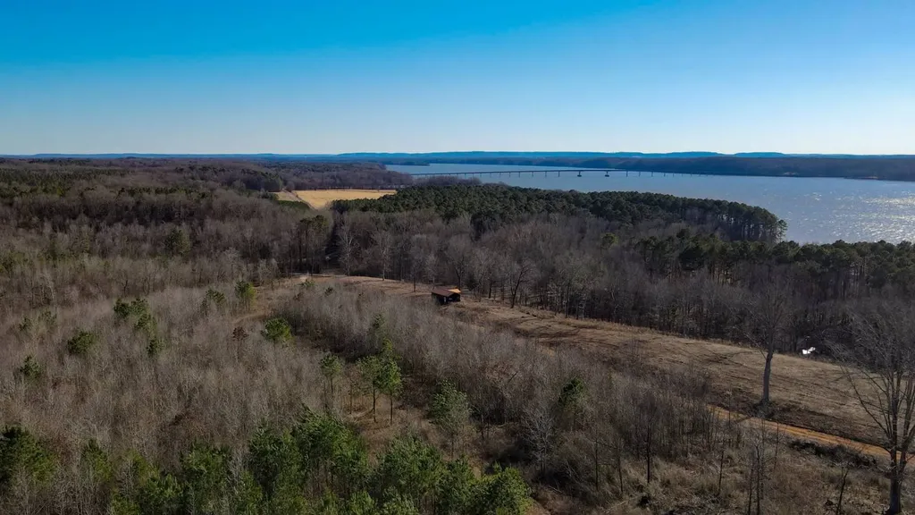 11 Lake Bend Shores Drive Florence AL 35633