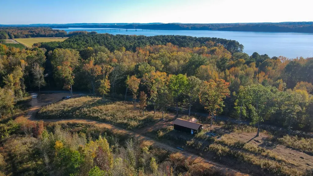 11 Lake Bend Shores Drive Florence AL 35633
