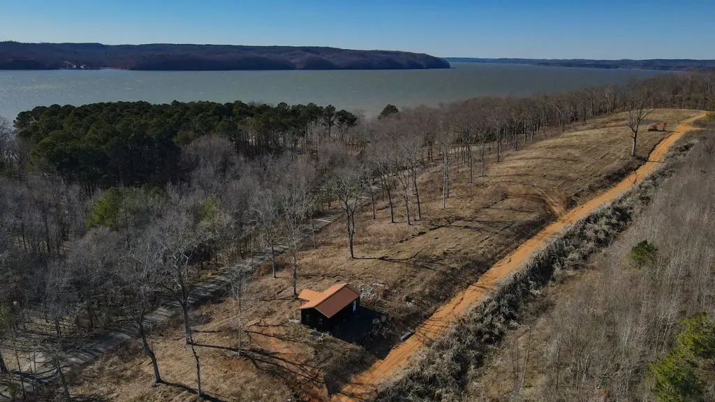 11 Lake Bend Shores Drive Florence AL 35633