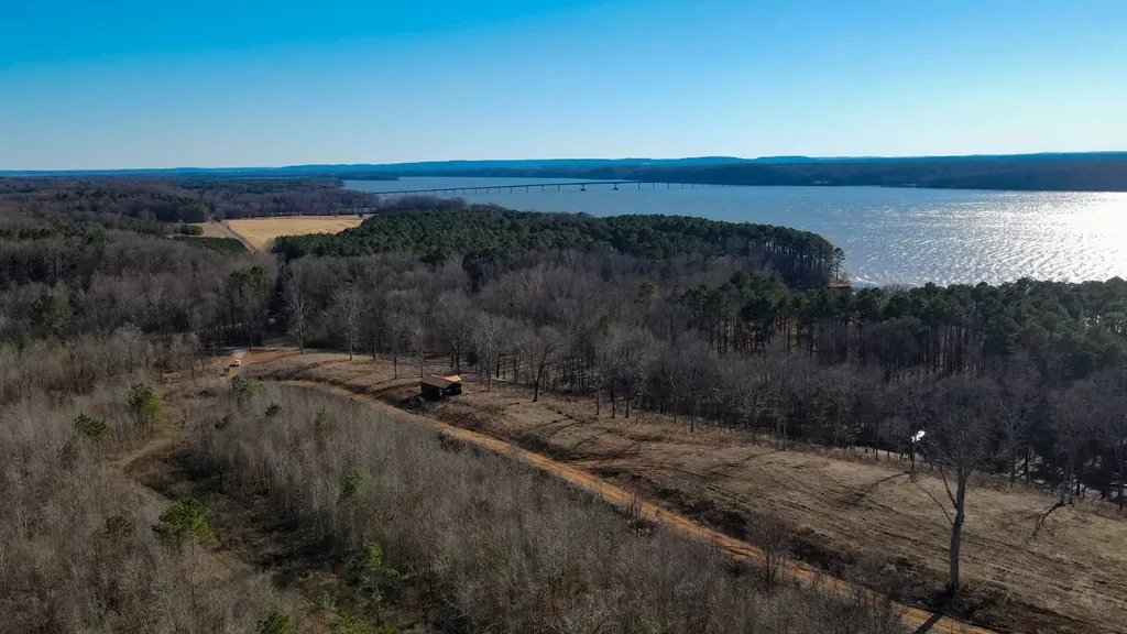 11 Lake Bend Shores Drive Florence AL 35633
