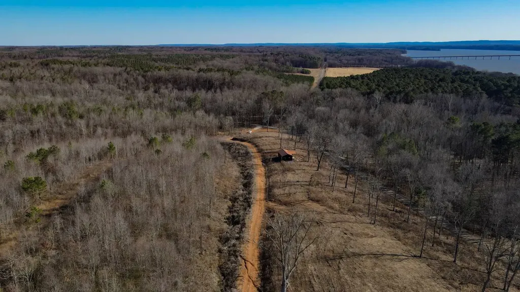 12 Lake Bend Shores Drive Florence AL 35633