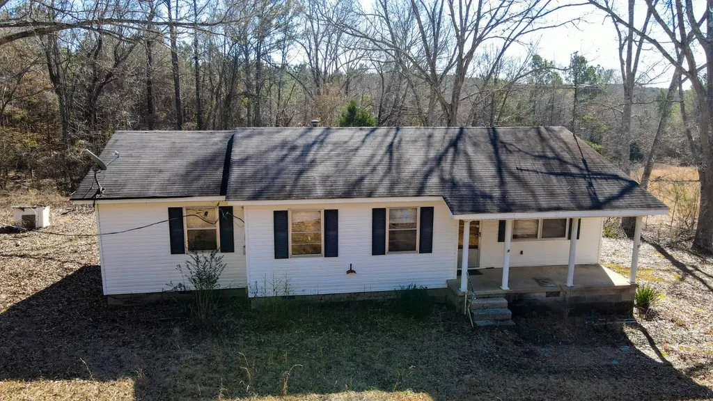 6097 Co Highway 157 Hamilton AL 35570
