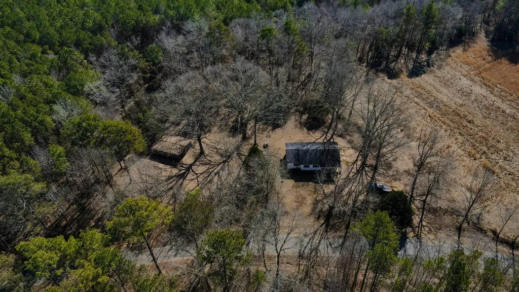 6097 Co Highway 157 Hamilton AL 35570