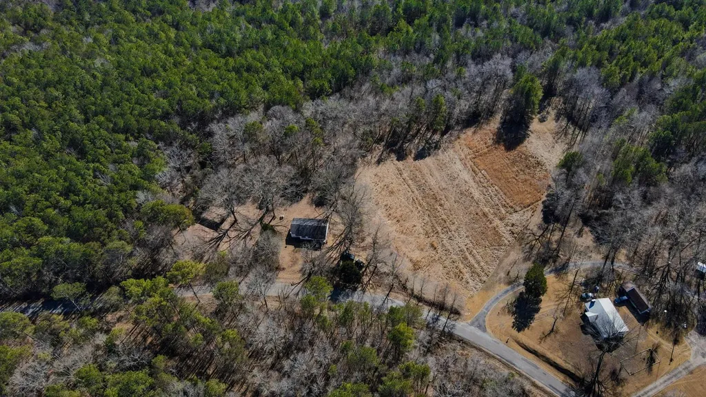 6097 Co Highway 157 Hamilton AL 35570