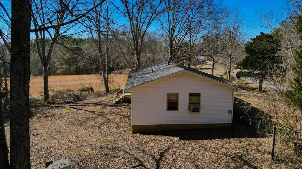 6097 Co Highway 157 Hamilton AL 35570