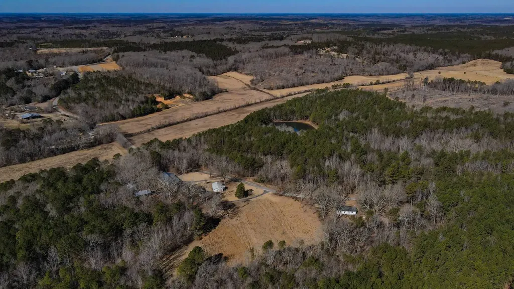 6097 Co Highway 157 Hamilton AL 35570