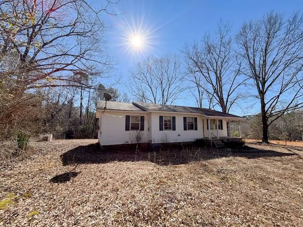 6097 Co Highway 157 Hamilton AL 35570