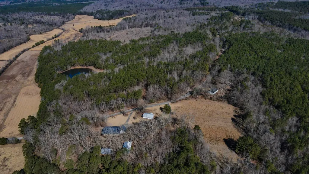 6097 Co Highway 157 Hamilton AL 35570