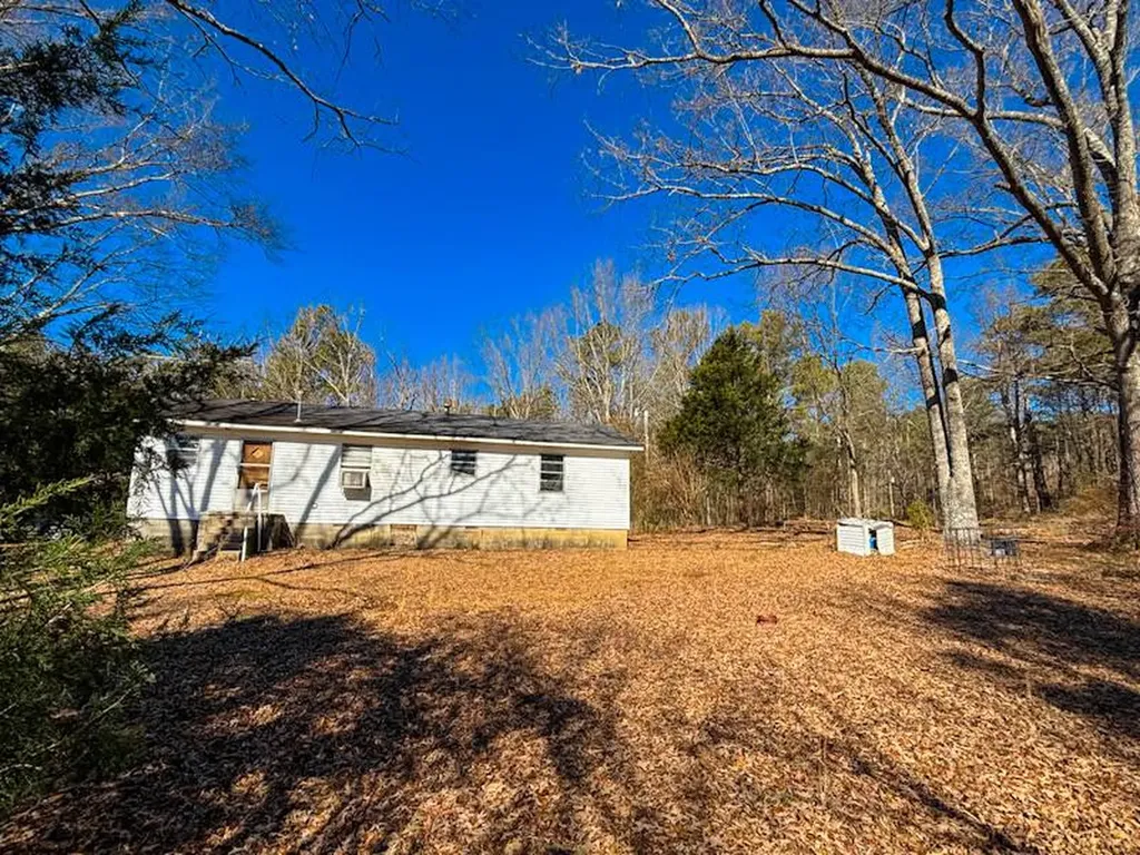 6097 Co Highway 157 Hamilton AL 35570