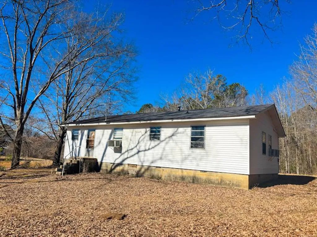 6097 Co Highway 157 Hamilton AL 35570