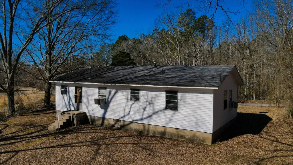 6097 Co Highway 157 Hamilton AL 35570