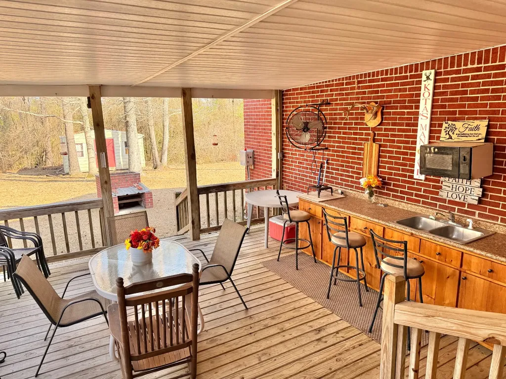 21370 Highway 69 Coffeeville AL 36524