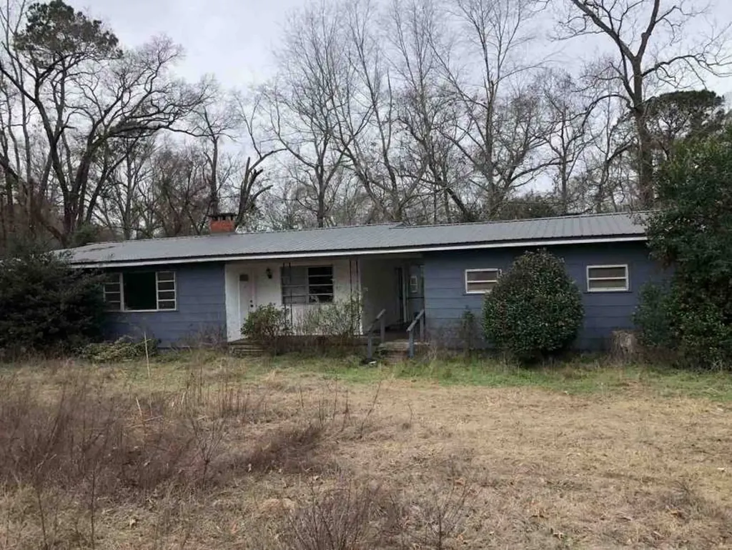 1476 S Highway 123 Ozark AL 36360