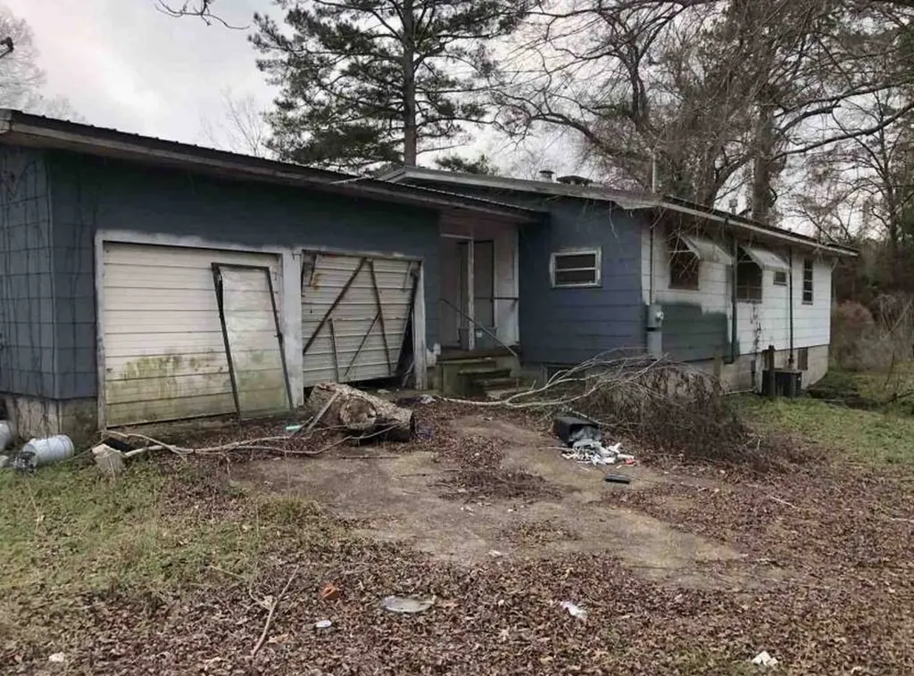 1476 S Highway 123 Ozark AL 36360