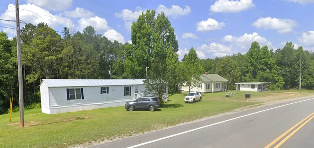 12172 Us Highway 82 Maplesville AL 36750