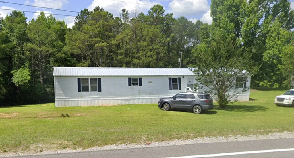 12172 Us Highway 82 Maplesville AL 36750