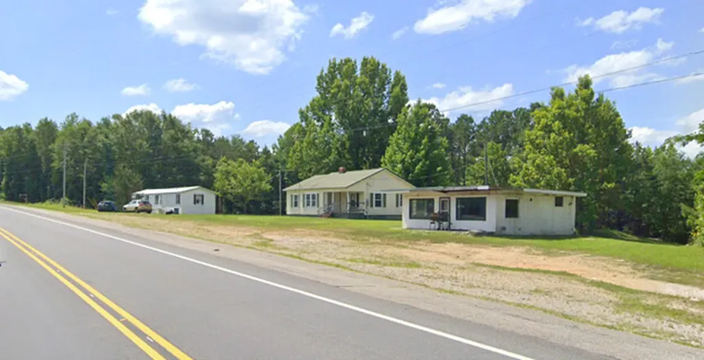 12172 Us Highway 82 Maplesville AL 36750