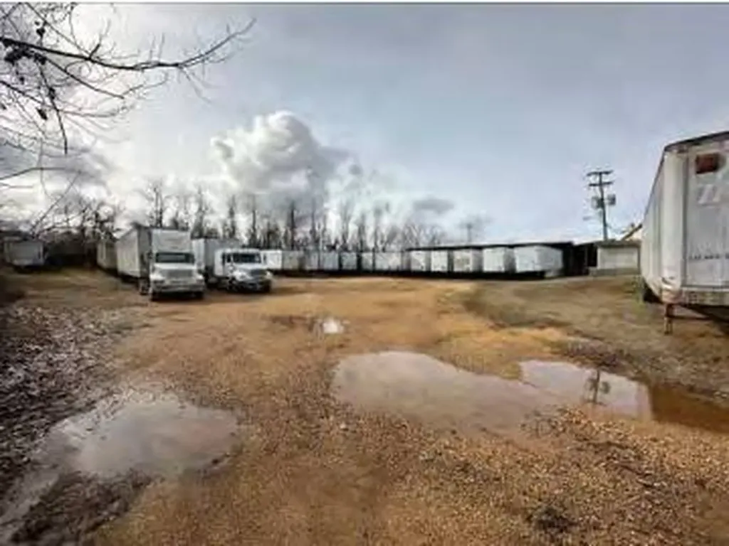 35 Herring Cross Roads Russellville AL 35654