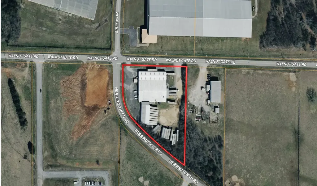 35 Herring Cross Roads Russellville AL 35654