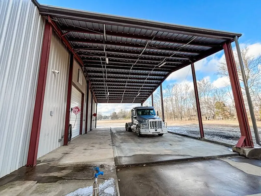 13340 Highway 20 Florence AL 35633