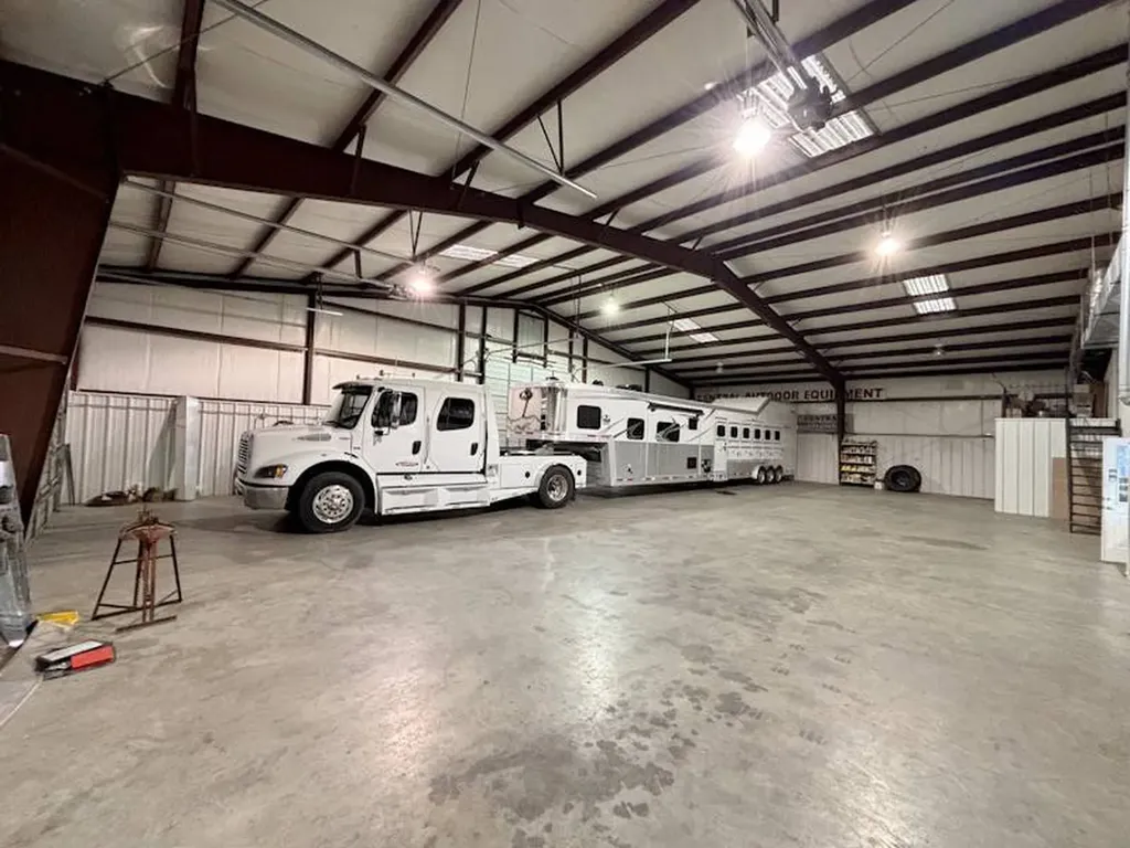 13340 Highway 20 Florence AL 35633