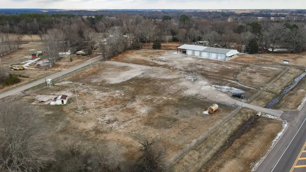 13340 Highway 20 Florence AL 35633