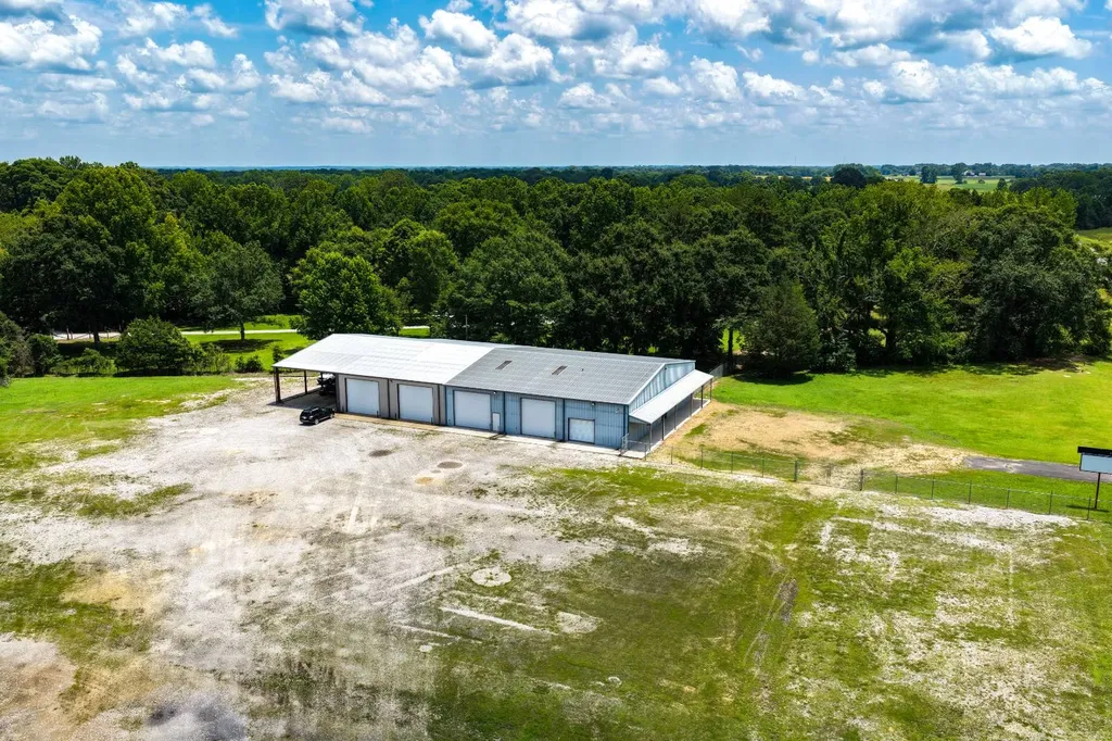 13340 Highway 20 Florence AL 35633