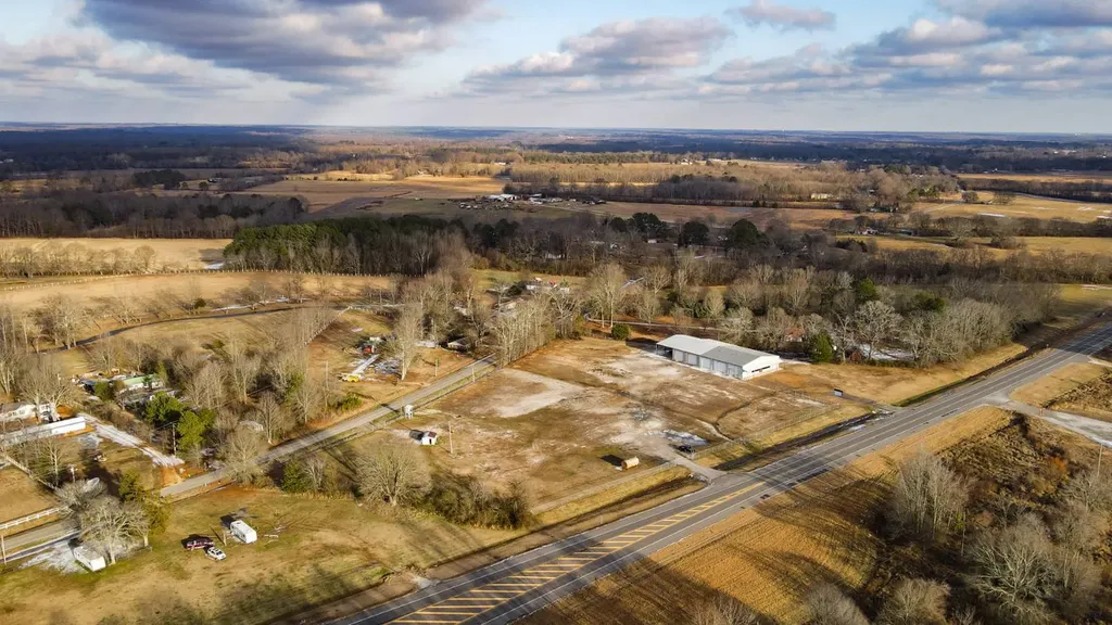 13340 Highway 20 Florence AL 35633