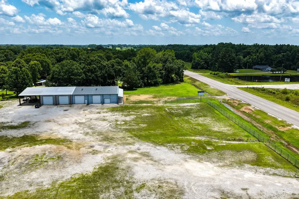 13340 Highway 20 Florence AL 35633