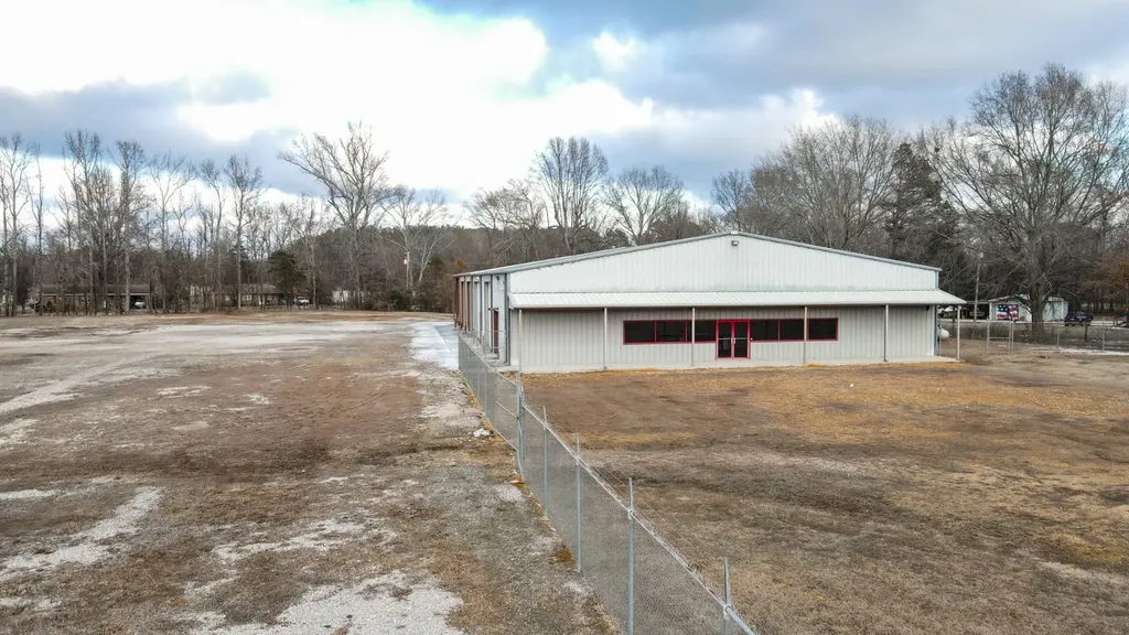 13340 Highway 20 Florence AL 35633