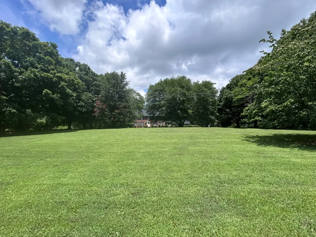 3871 County Road 30 Florence AL 35634