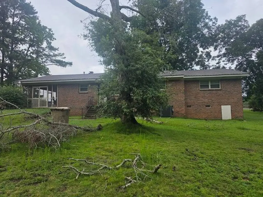 5443 Merrifield Drive Valley Grande AL 36703