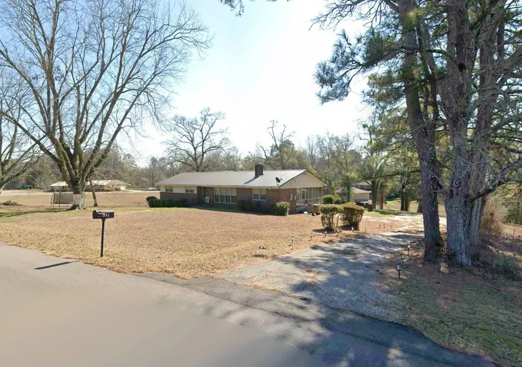 5443 Merrifield Drive Valley Grande AL 36703
