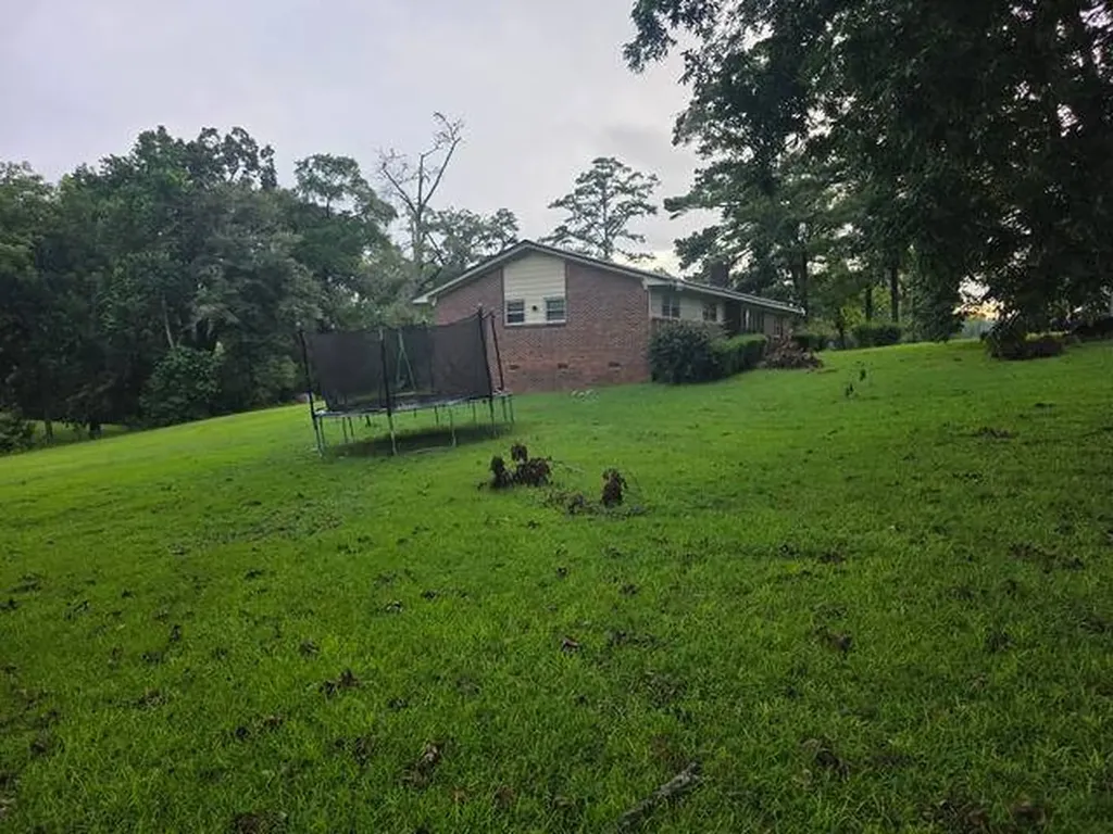 5443 Merrifield Drive Valley Grande AL 36703