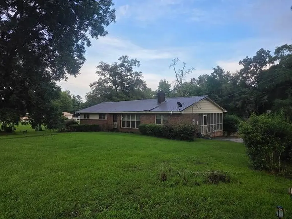 5443 Merrifield Drive Valley Grande AL 36703