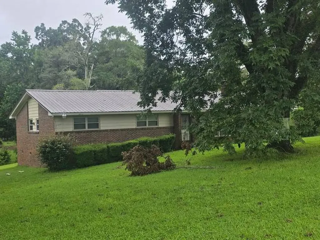 5443 Merrifield Drive Valley Grande AL 36703