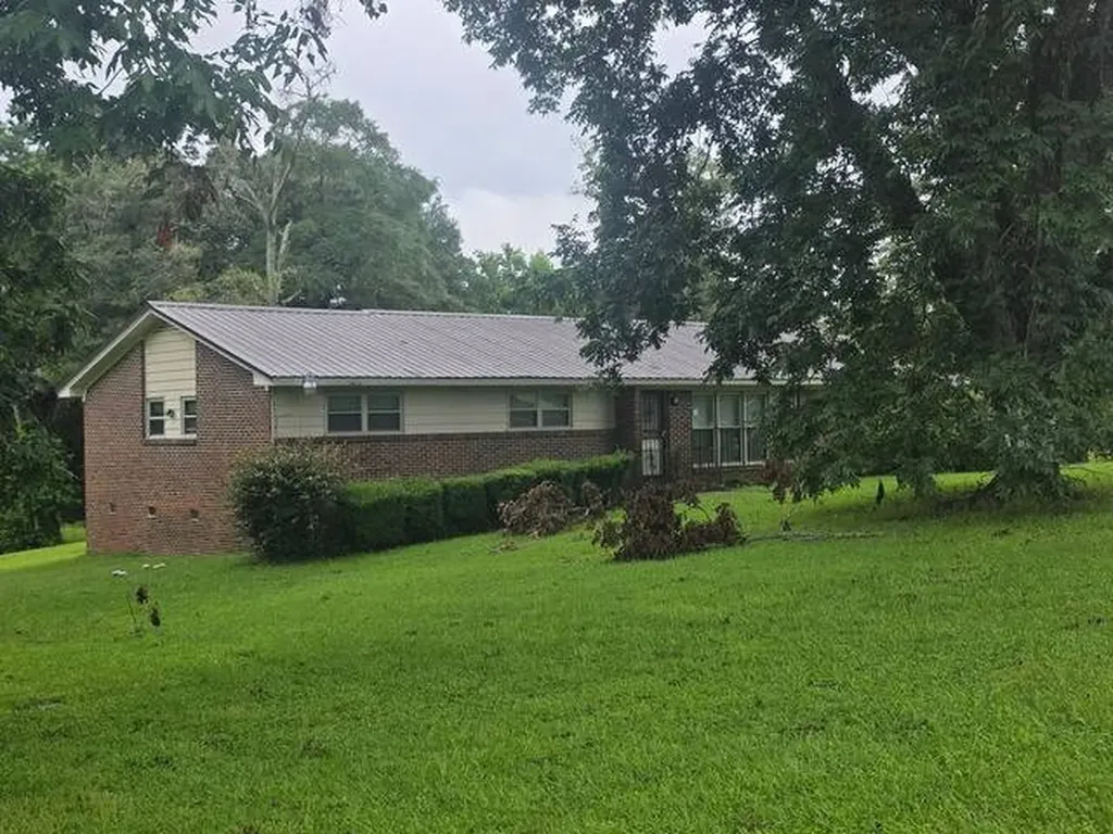5443 Merrifield Drive Valley Grande AL 36703