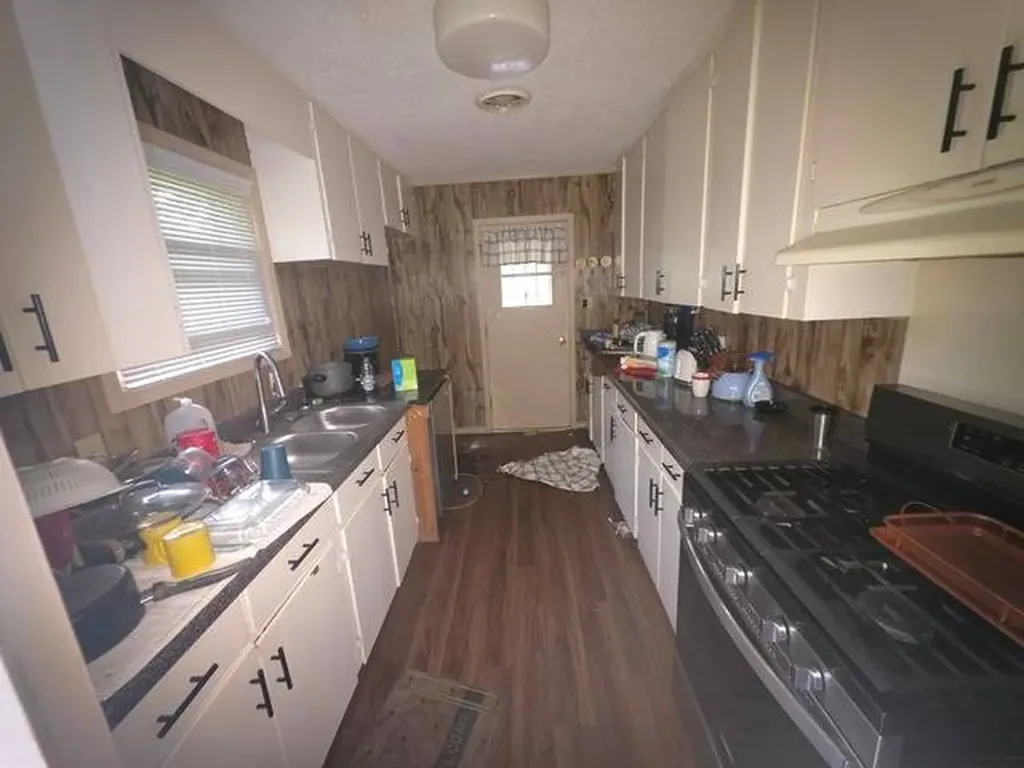 5443 Merrifield Drive Valley Grande AL 36703