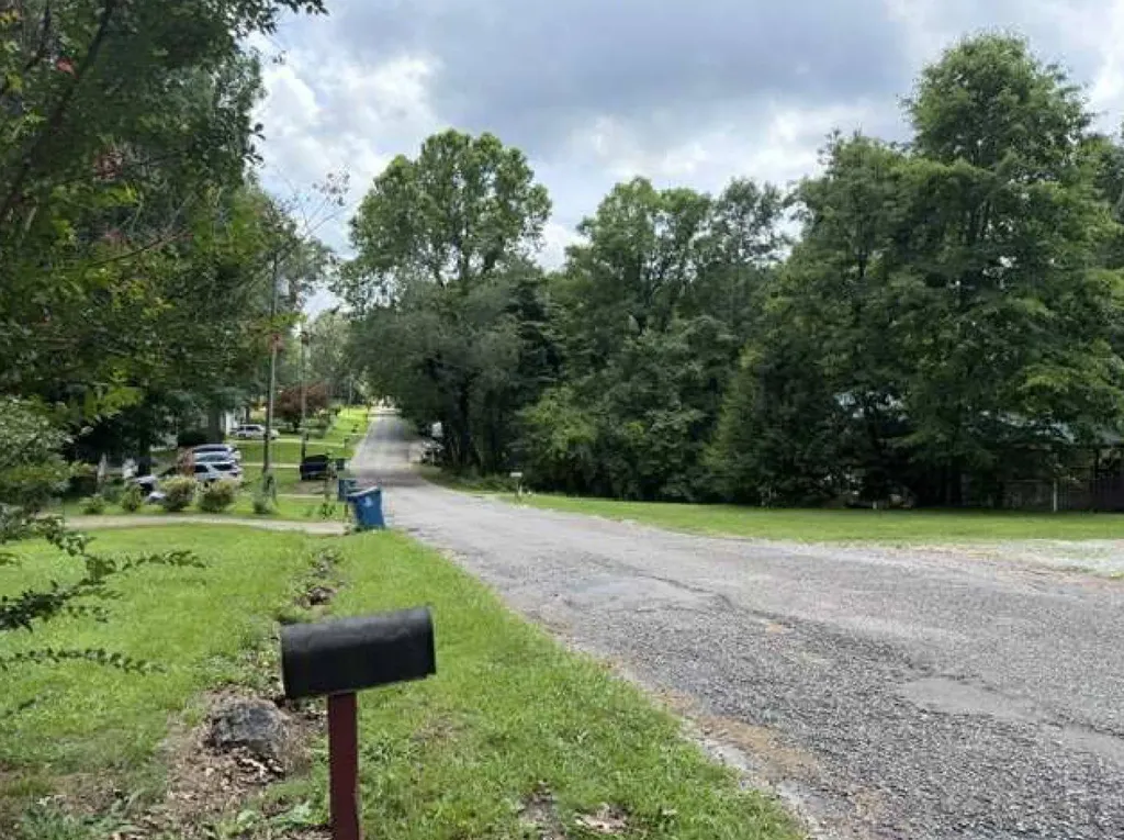 906 Ridgewood Drive Remlap AL 35133