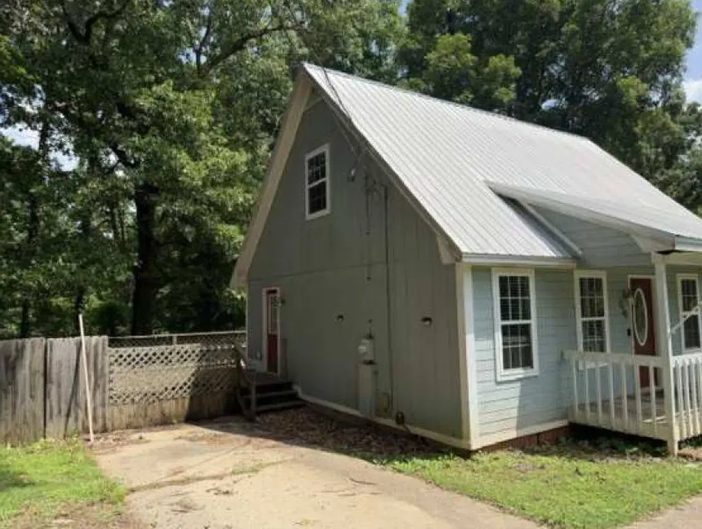 906 Ridgewood Drive Remlap AL 35133
