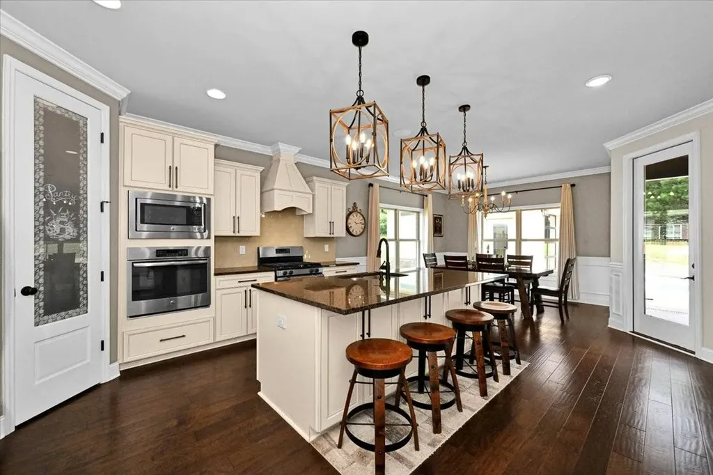 1111 Flatts Trace SW Cullman AL 35055