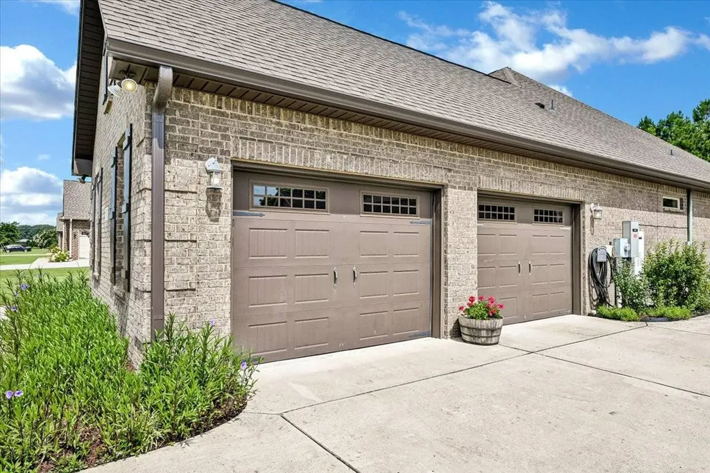 1111 Flatts Trace SW Cullman AL 35055
