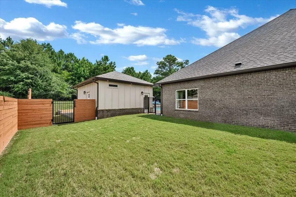 1111 Flatts Trace SW Cullman AL 35055