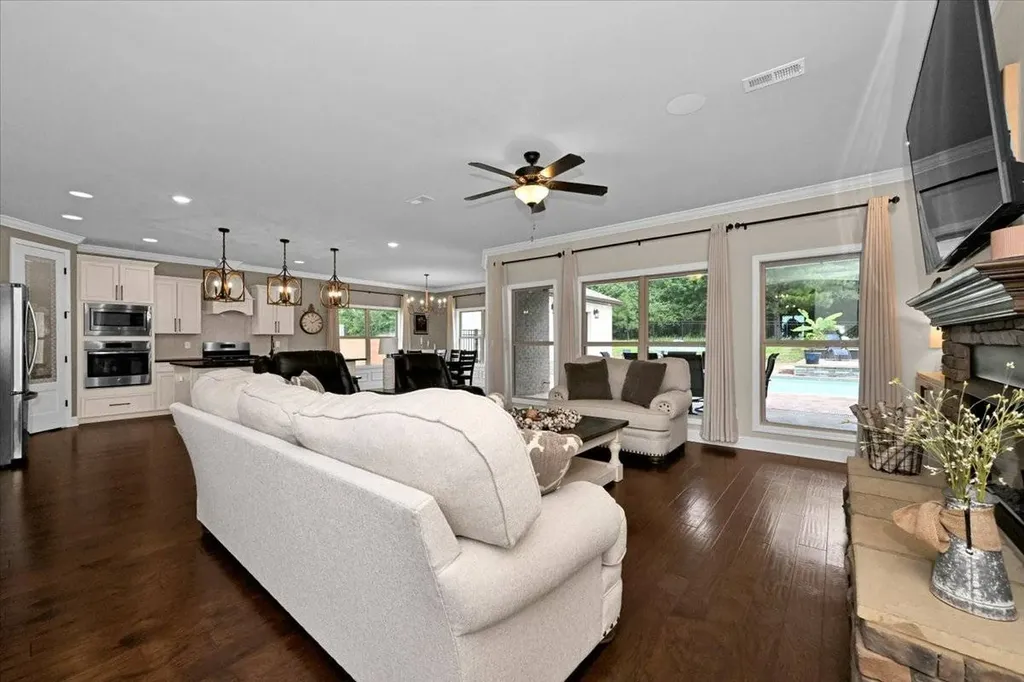 1111 Flatts Trace SW Cullman AL 35055