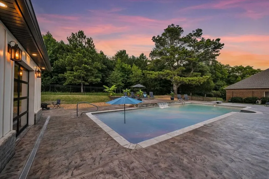 1111 Flatts Trace SW Cullman AL 35055