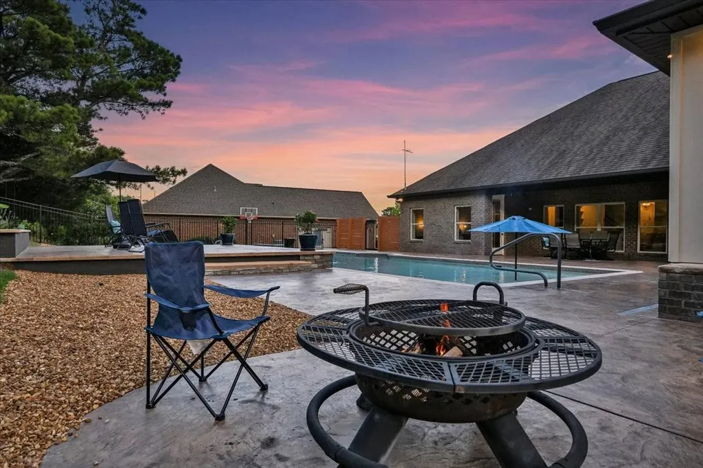 1111 Flatts Trace SW Cullman AL 35055