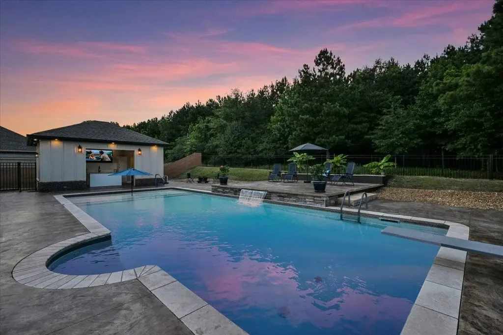 1111 Flatts Trace SW Cullman AL 35055